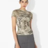 Das beige Madaillon-Hemd