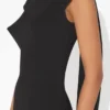 Das kurze konische Kleid Das kurze konische Kleid