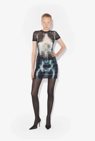 Das kurze schwarze Squeletor-Kleid