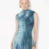 Das lange, drapierte „Water“-Kleid Das lange, drapierte „Water“-Kleid