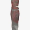Das lange rote „Blurry Roses“-Kleid
