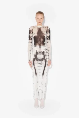 Das lange weiße Squeletor-Kleid