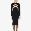 Das schwarze Kleid mit Chevron-Muster Das schwarze Kleid mit Chevron-Muster