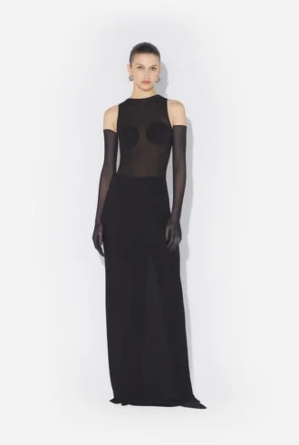 Das schwarze konische Kleid