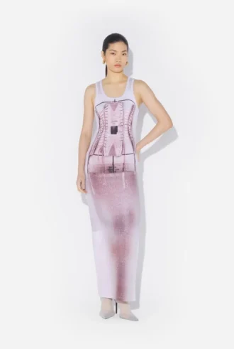 Das Trompe-l’œil-Strickkleid im Korsetts-Look