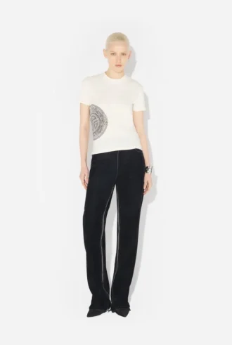 Das weiße Baby-Tee mit Laurel-Aufdruck