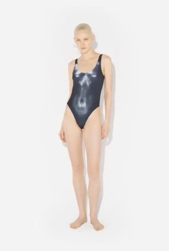 Der silberne Body Dust-Badeanzug