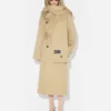 Der Trenchcoat mit Kapuze Der Trenchcoat mit Kapuze