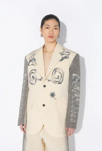 Die Anzugjacke mit Multi-Tattoo-Print