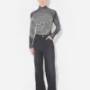 Die schwarze Cut-Out-Jeans Die schwarze Cut-Out-Jeans