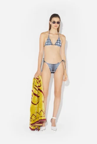 Re-Edition – der Bikinis mit schwarzen und weißen Punkten Re-Edition – der Bikinis mit schwarzen und weißen Punkten